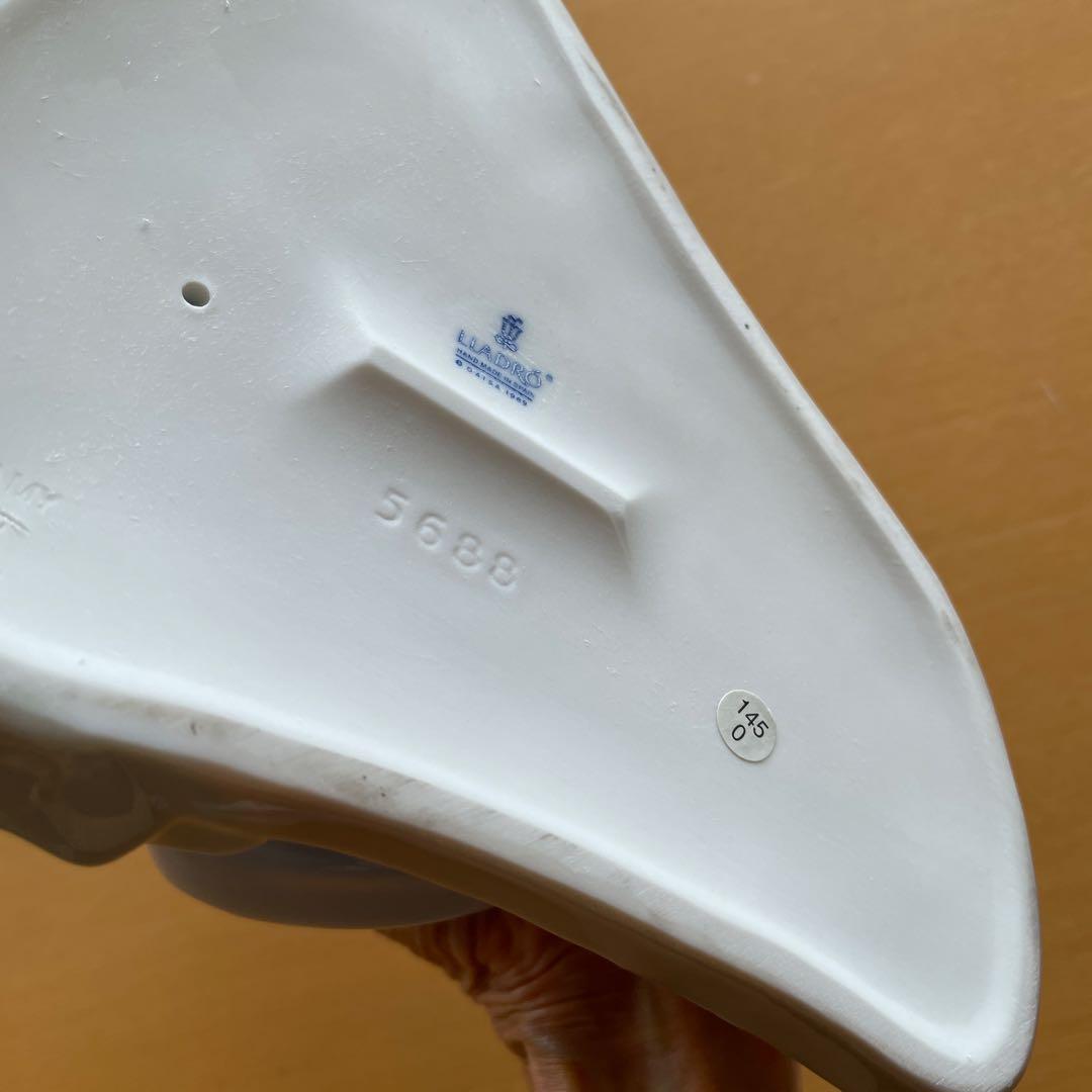 極美品　LLADRO リヤドロ　座っている少女子犬付き　　キズなし破損なし