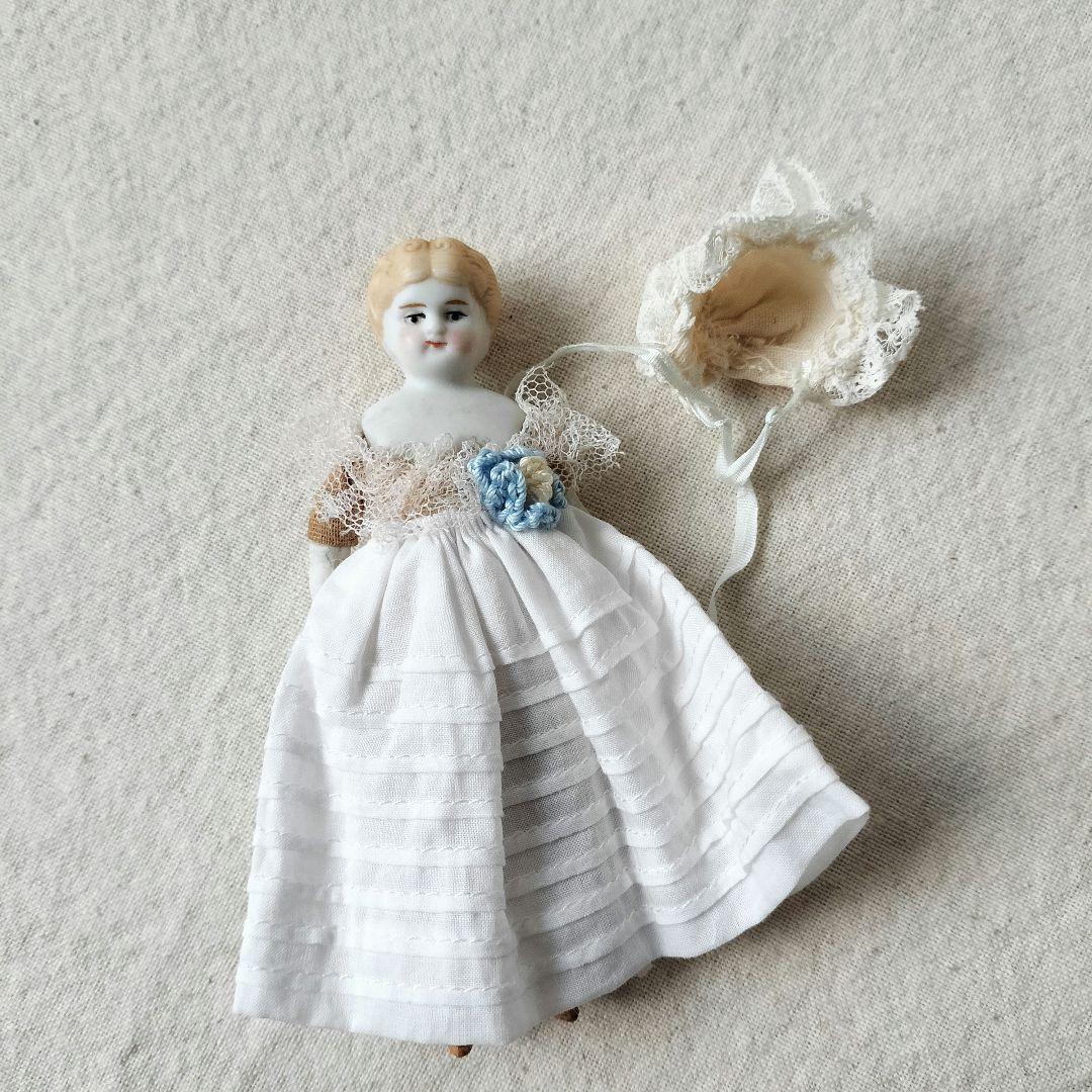 チャイナベッドドール　ビスクドール