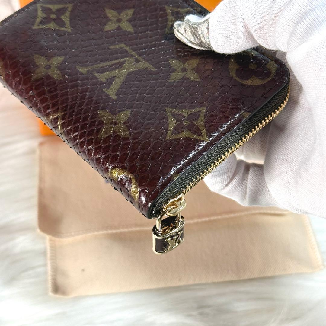 美品 ルイヴィトン パイソン モノグラム ジッピーパース ラウンド 茶色