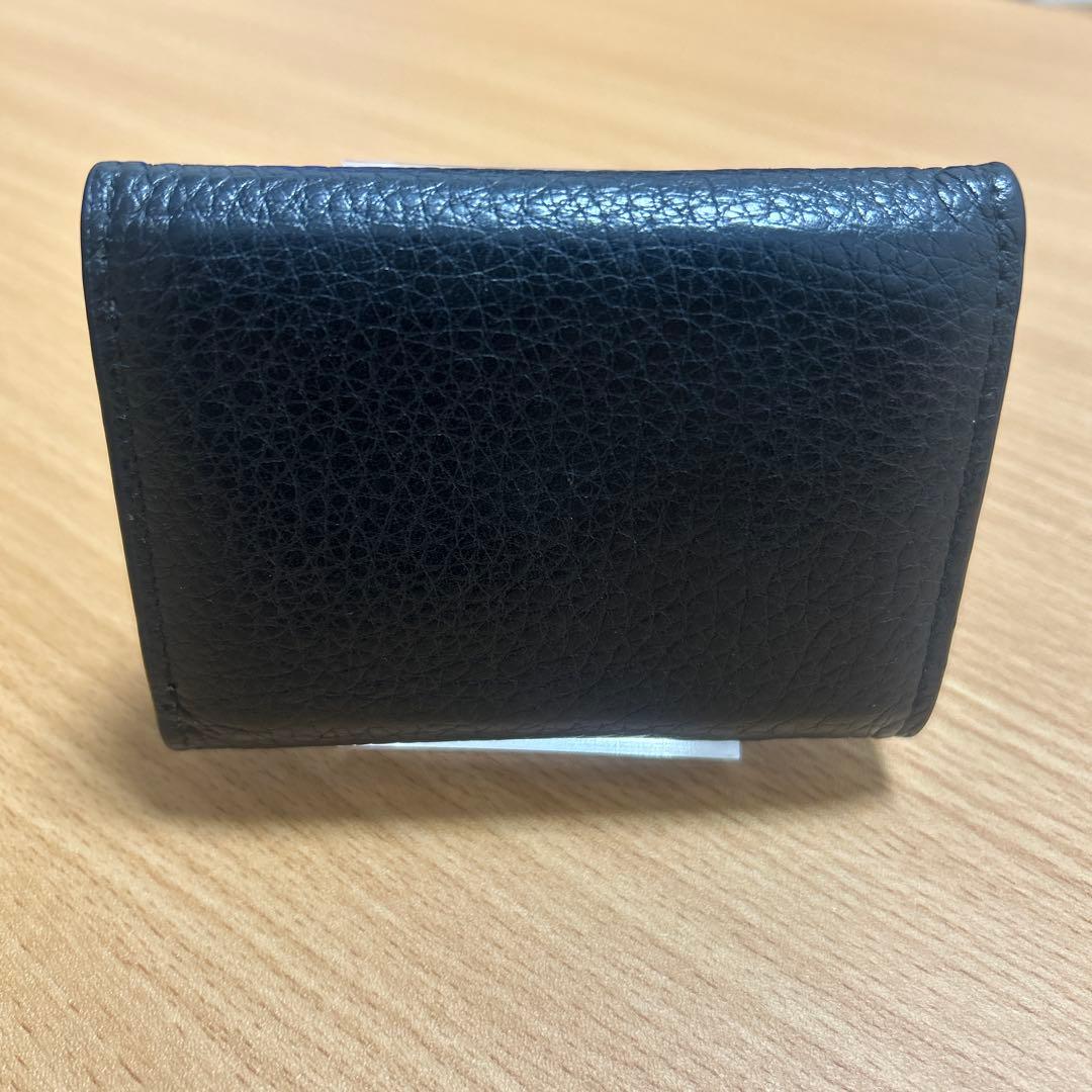 プラダ　三つ折り財布　ブラック