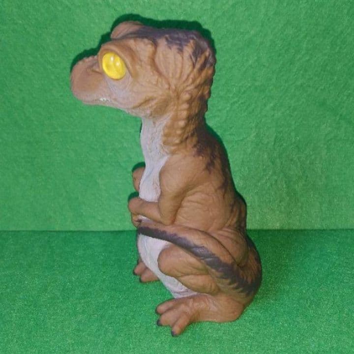 ジュラシックパーク　ロストワールド　フィギュア　Tレックス　ハッチリング　たまご