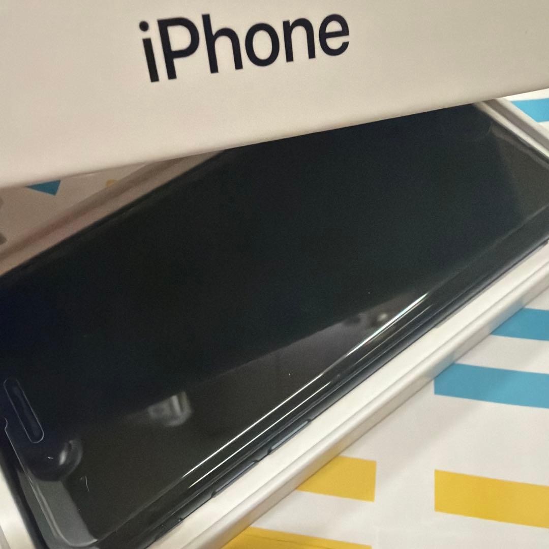 iphone SE 64gb 即発送