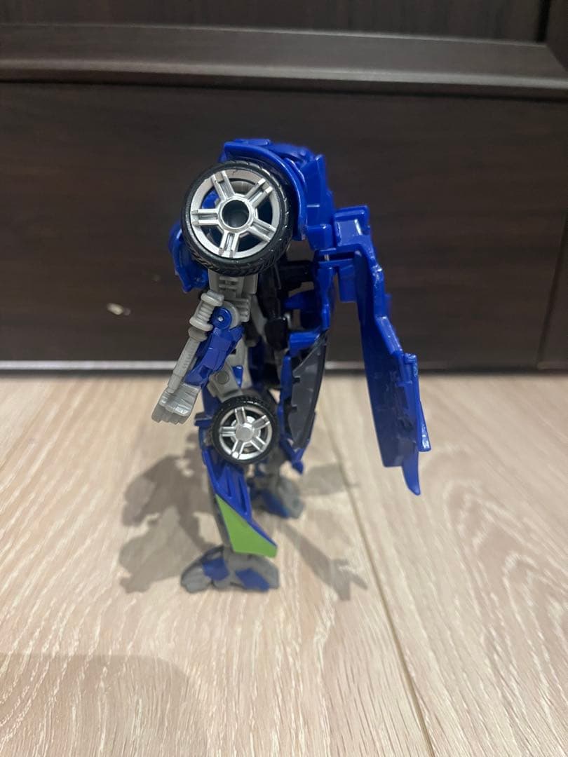 海外ユニバーサル限定　トランスフォーマー　イーバック　EVACダークサイドムーン