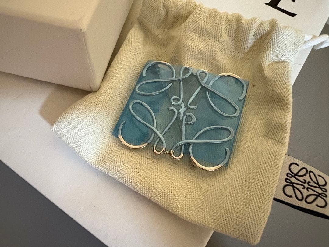 LOEWE / ブローチ