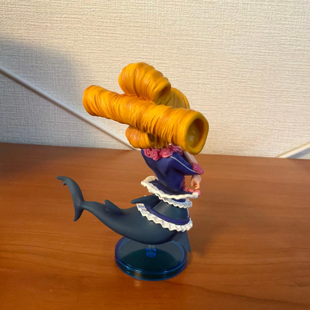 ワンピース　シャーロット・プラリネ タイヨウの海賊団　フィギュア