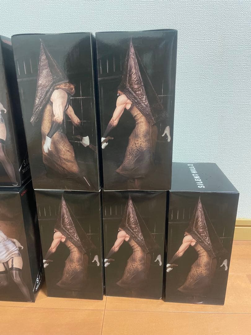 SILENT HILL 2 バブルヘッドナースレッドピラミッドシングフィギュア