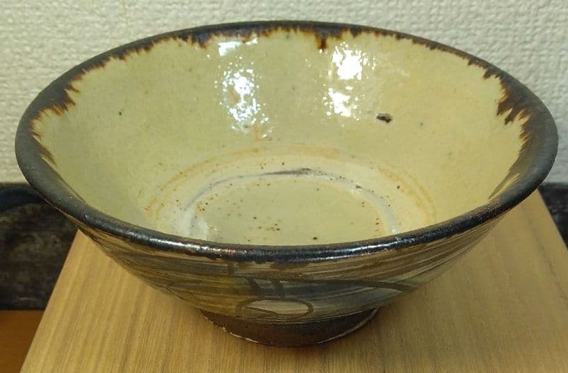 人間国宝 金城次郎 魚文マカイ(魚紋茶碗) 栞 共箱(本人書付）壷屋焼 やちむん