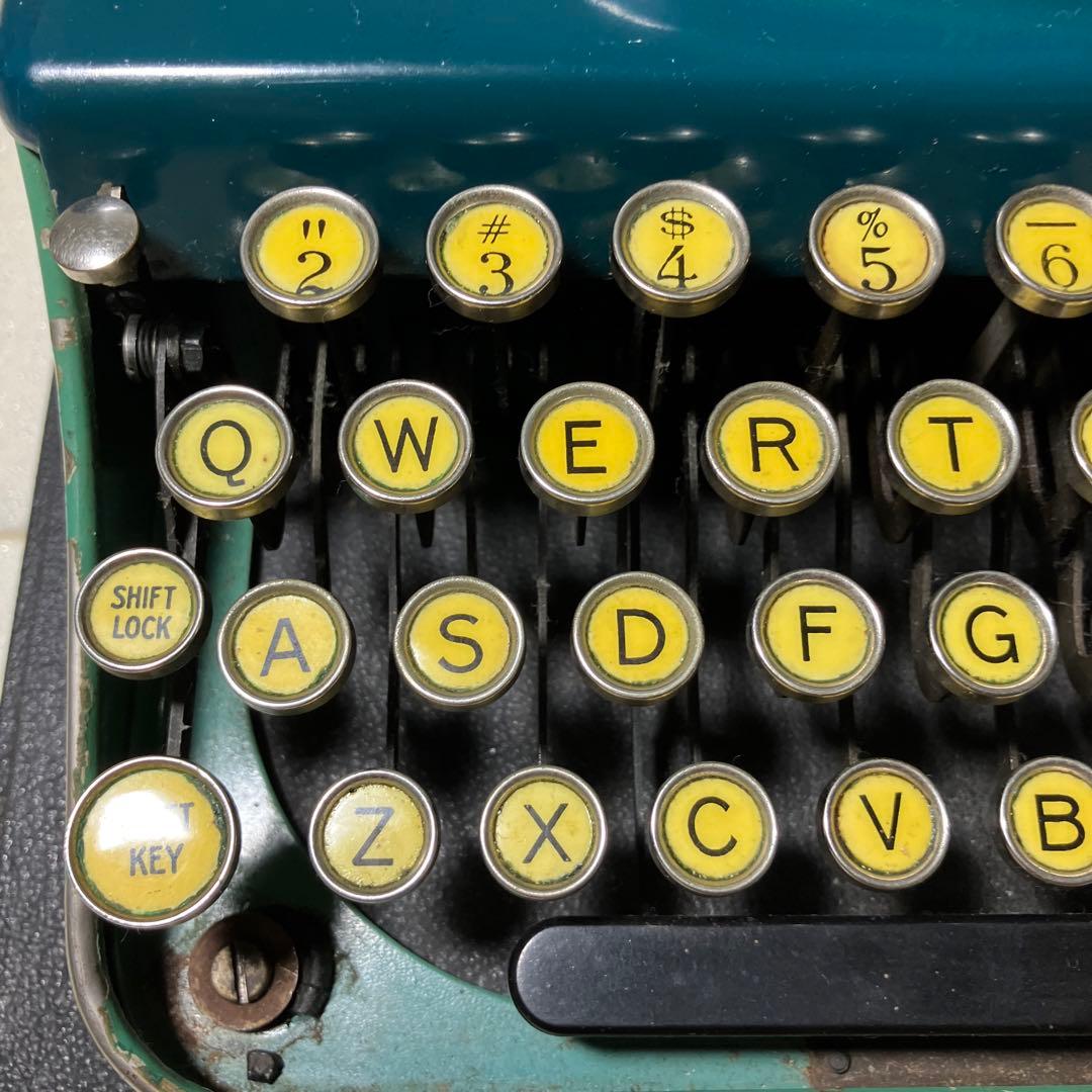イ*ド様 レミントンポータブル タイプライター グリーン 1928年〜 アンティ
