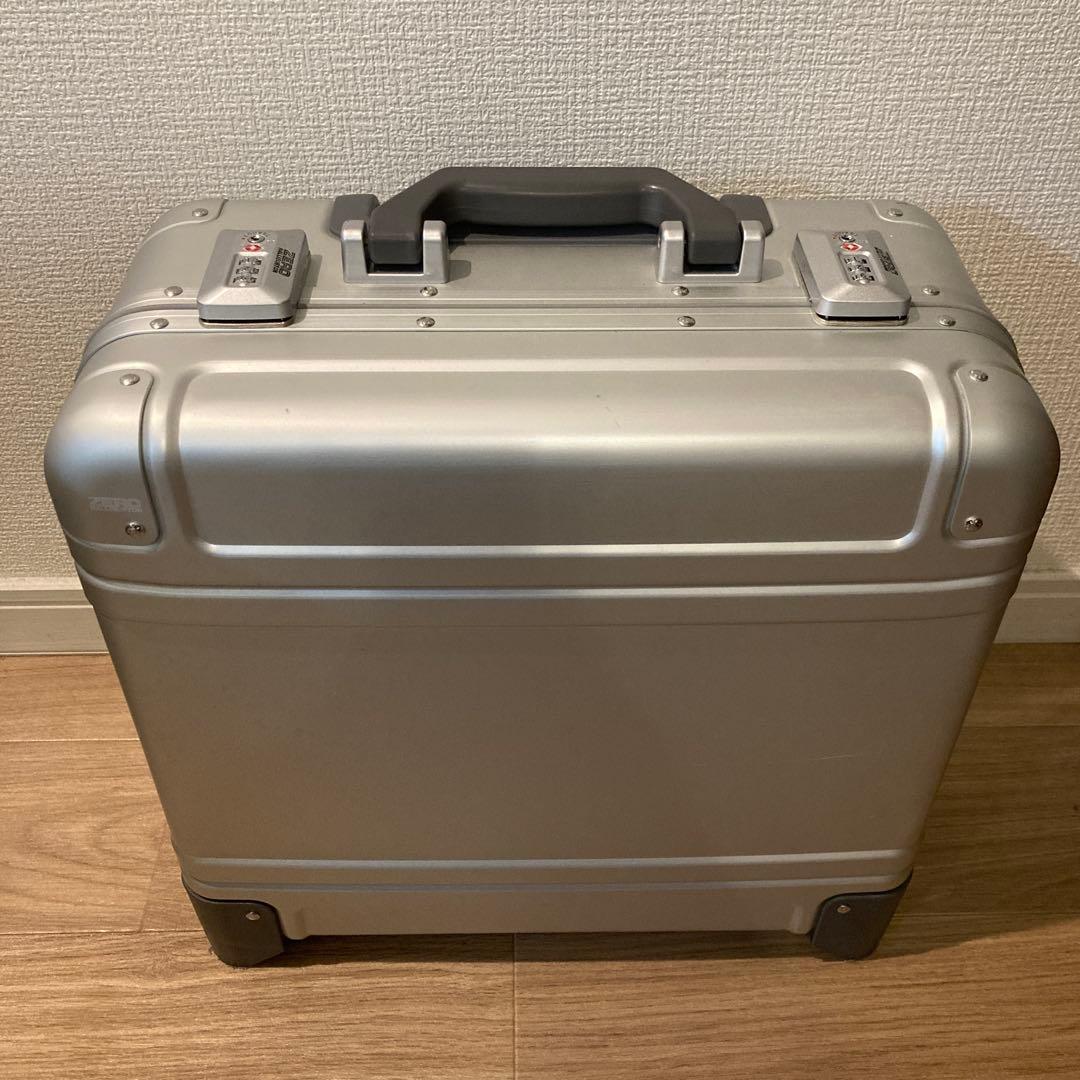 zerohalliburton Geo Aluminum 3.0 キャリーケース