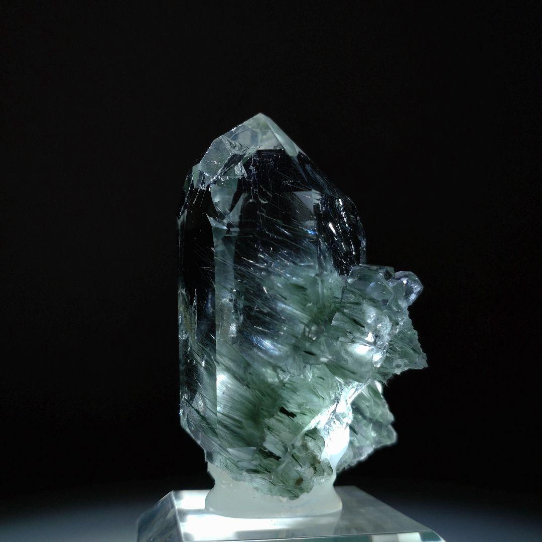 アクチノライト・イン・クオーツ(イタリア)