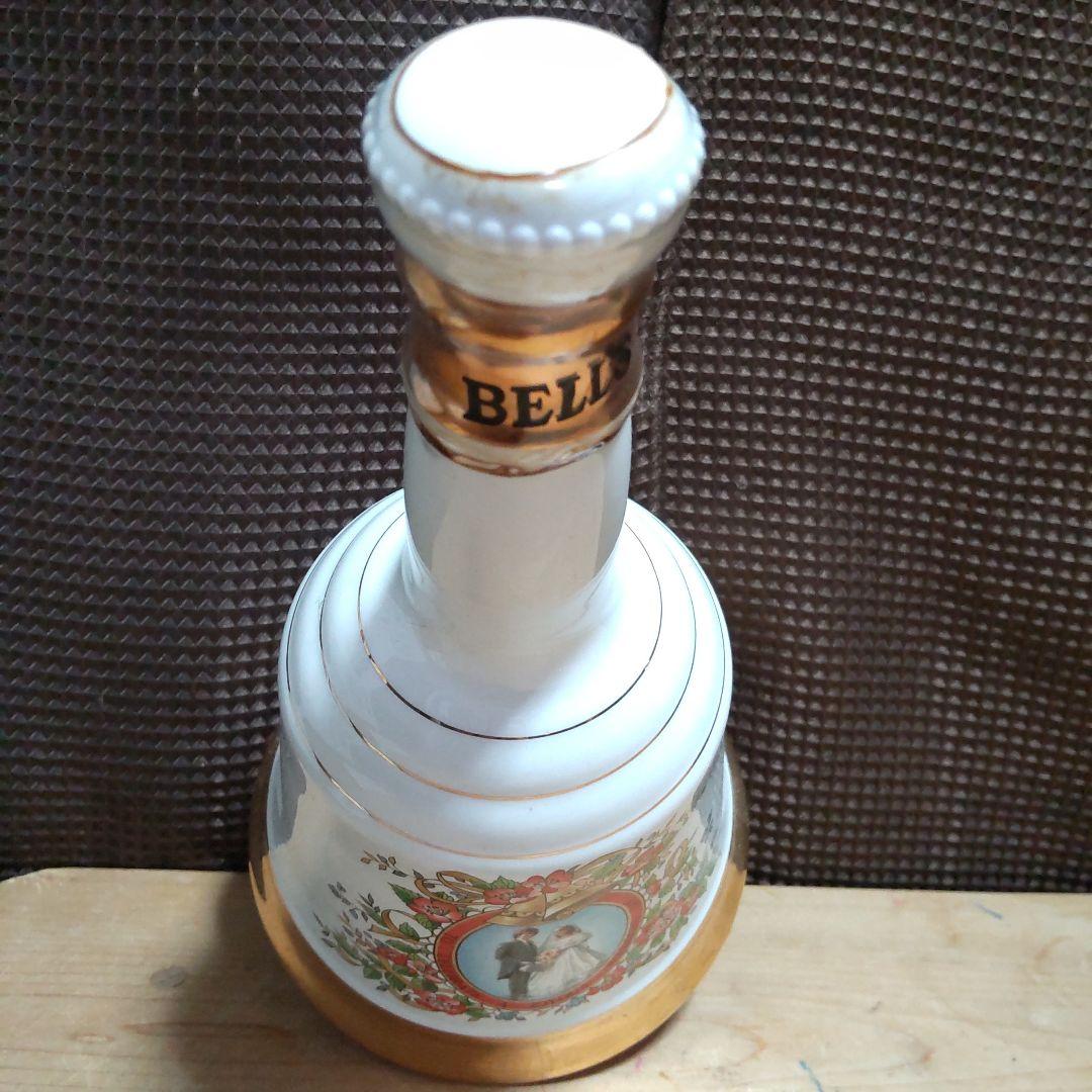 マックギボンズ(ゴルフコース)＆ベルズ(結婚記念)　スコッチウイスキー古酒　陶器