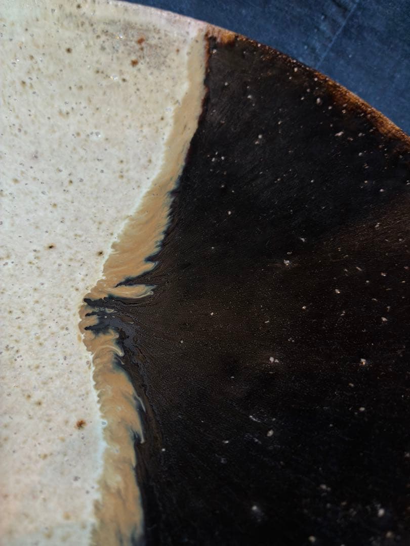 岩谷窯　山本教行　皿2枚　直径24センチ×高さ4.8センチ