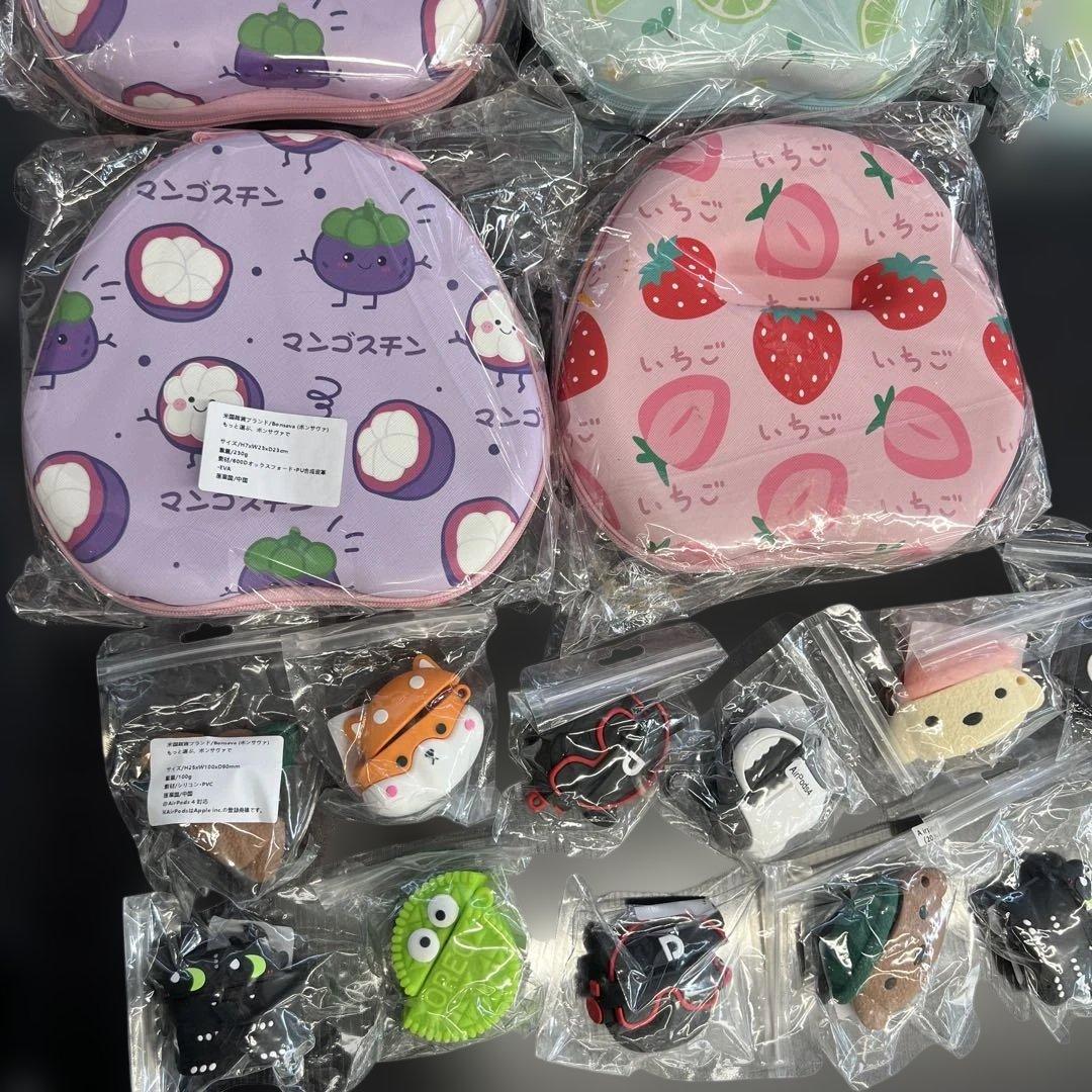 イヤホンケース未使用品　フルーツデザイン、キャラクターまとめ