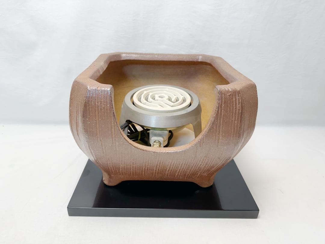 ほぼ未使用 茶道具 高橋乐斎作 四方風炉 信楽焼 タキイ電熱器 敷板 底瓦 共箱