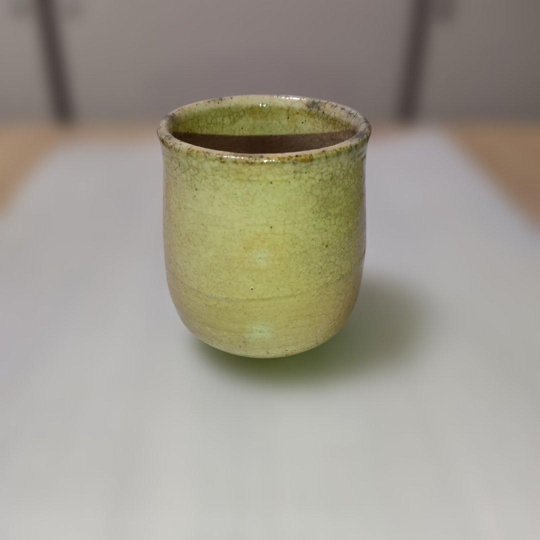 陶器の湯のみ