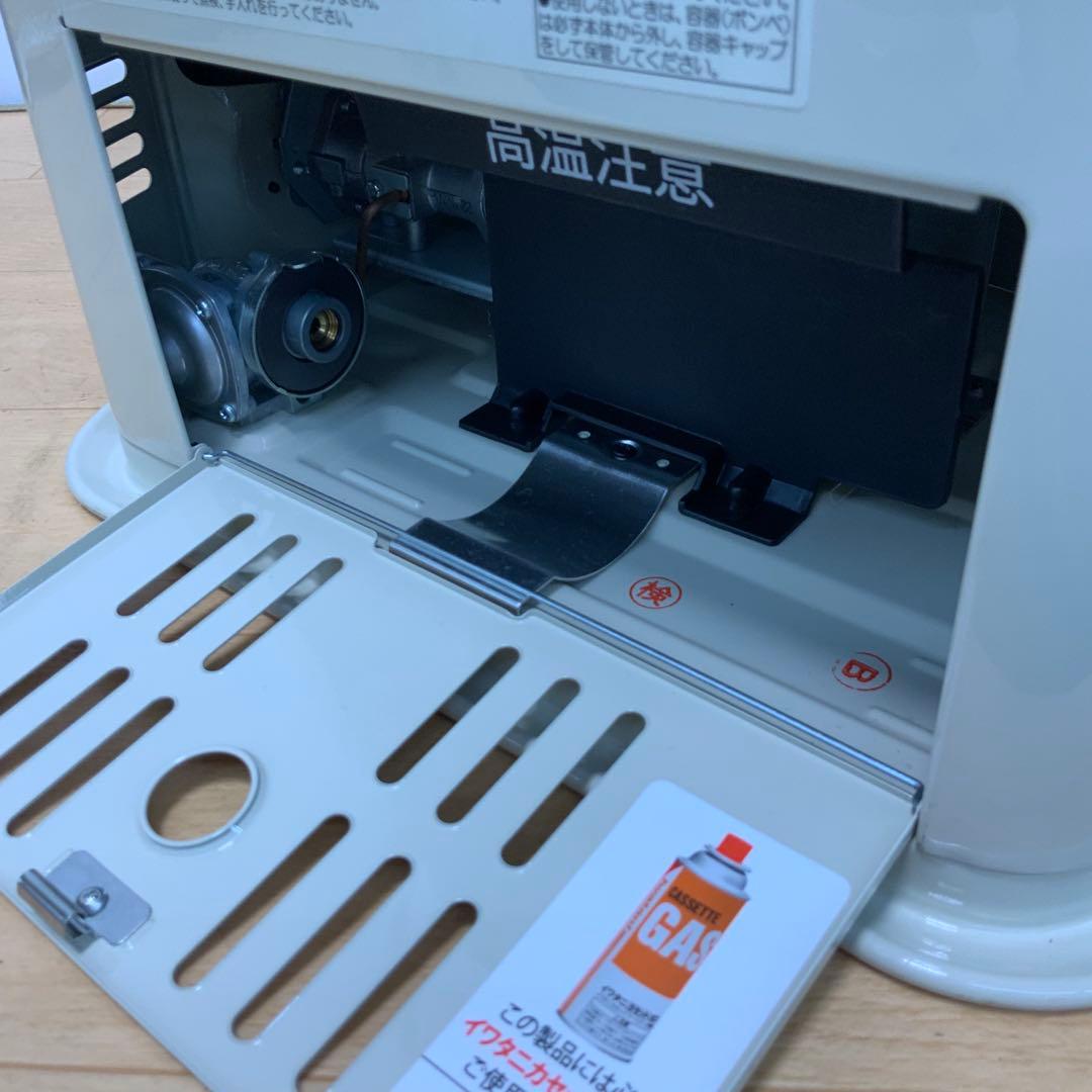 イワタニ カセットガスストーブ　CB-STV-DKD2 2022年製