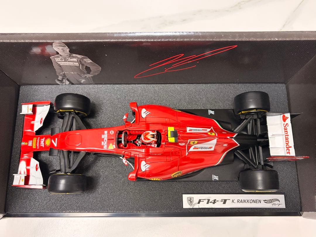 1/18 ホットウィール フェラーリ Ferrari F14T K.ライコネン