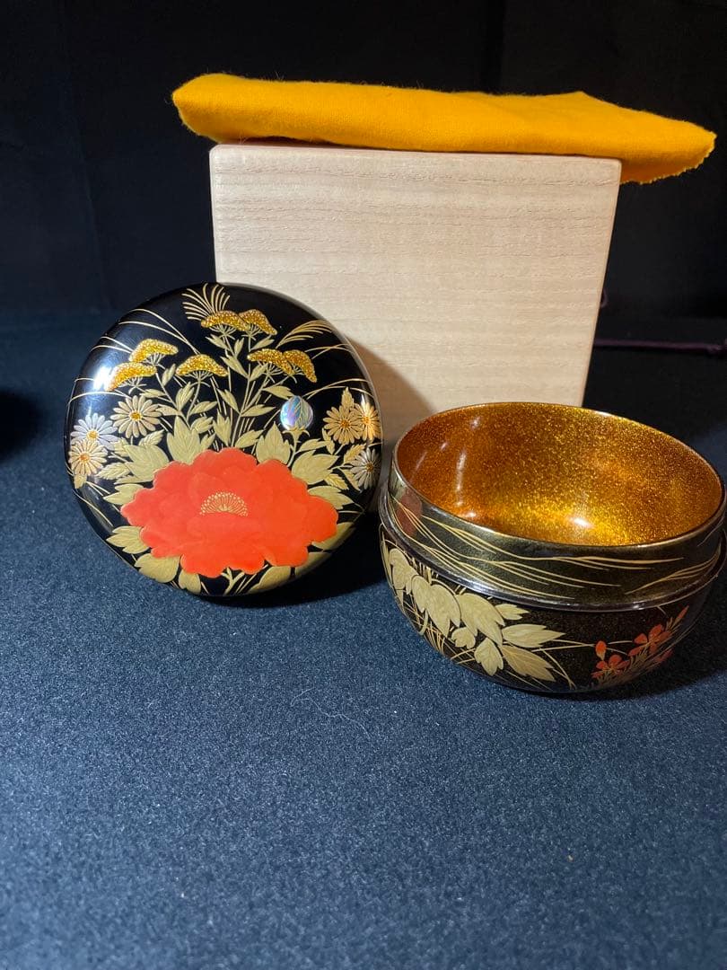 株式会社　サンシャイン新品未使用　最高級本金　能登輪島 螺鈿金蒔絵花草蝶々