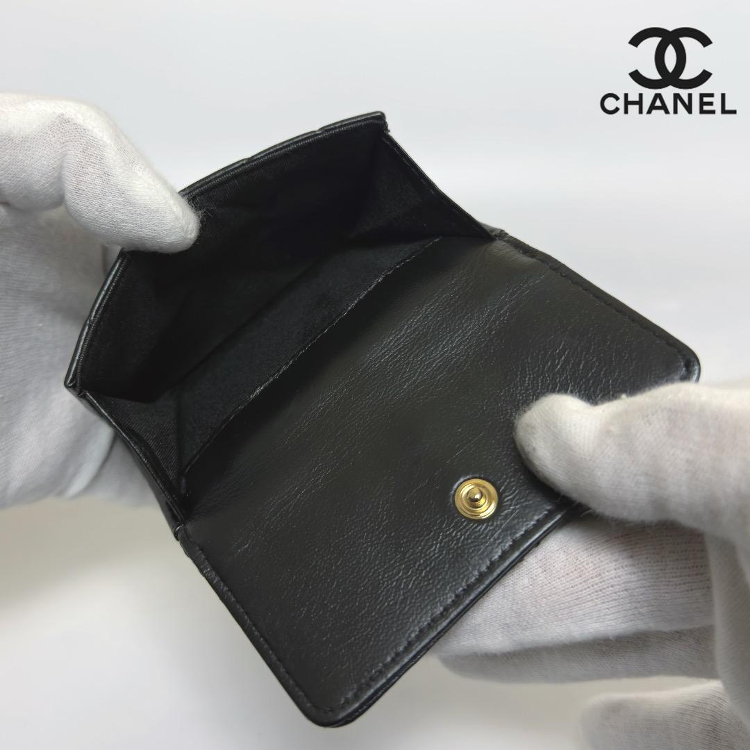 正規品　CHANEL シャネル19　ディズヌフ　Wホック　三つ折り財布