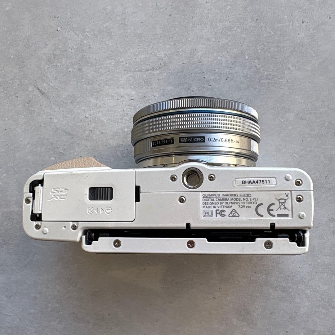 【美品】OLYMPUS PEN Lite E-PL7ミラーレスカメラ