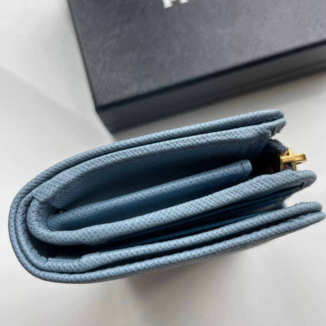 ★PRADA★正規品　二つ折り財布 バイカラーブルー
