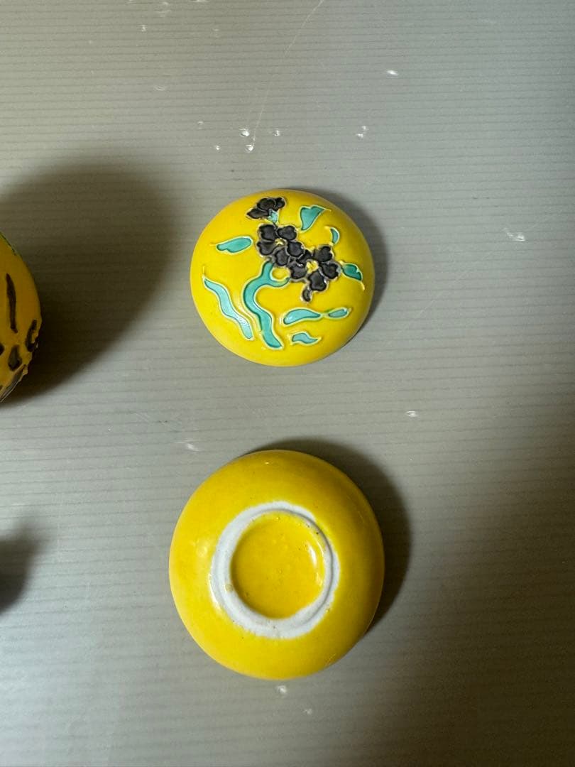 2485 黄交趾　茶入1客　香合1客