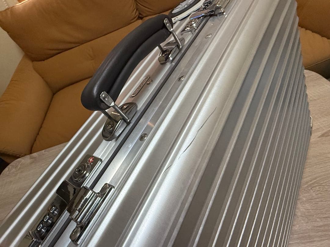 美品 リモワ　クラシックフライト　35L キャビン　機内持ち込み クラシック