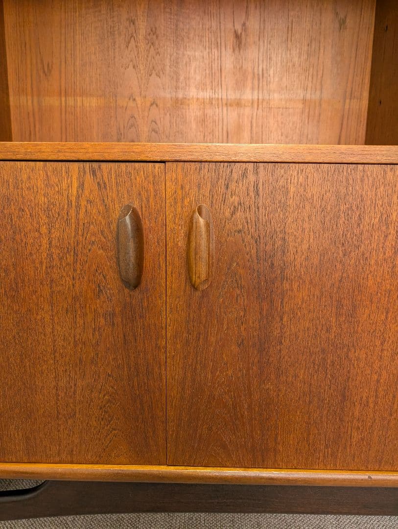 g-plan ハイサイドボード　木製ミッドセンチュリーモダンキャビネット