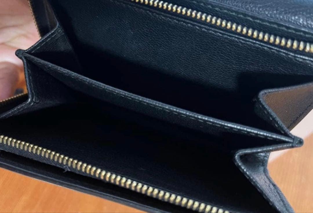 miumiu 三つ折り財布