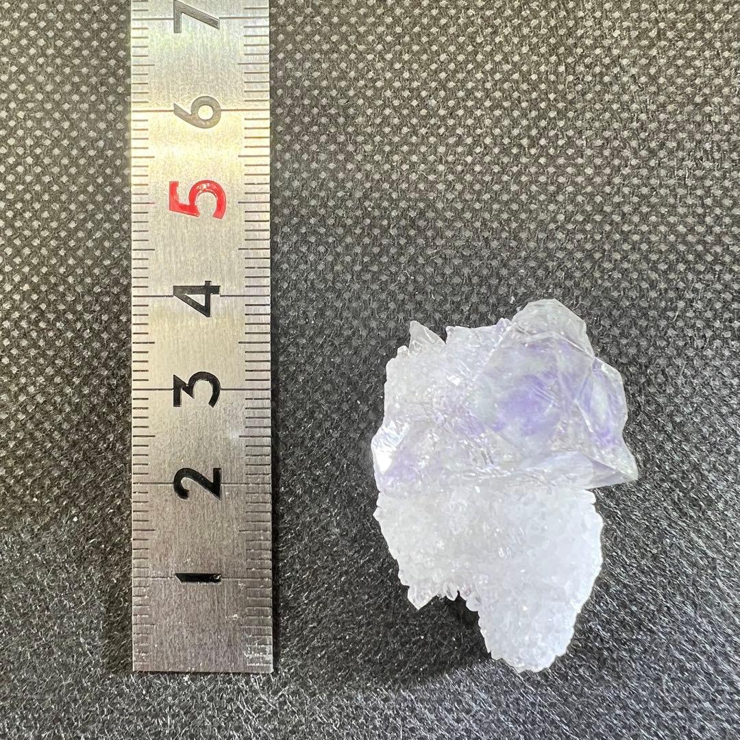 福建省産　クォーツクラスター共生　パープルゾーニング　クリアフローライト