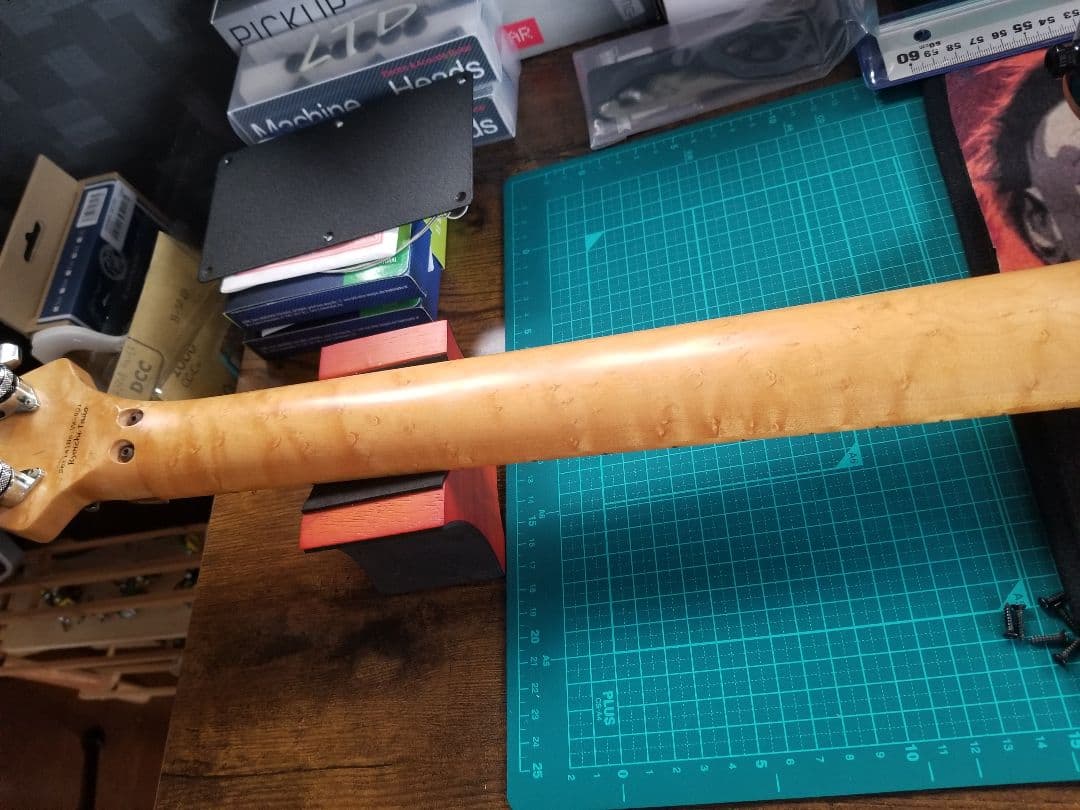 WARMOTH　オーダー　AXISタイプ　レア