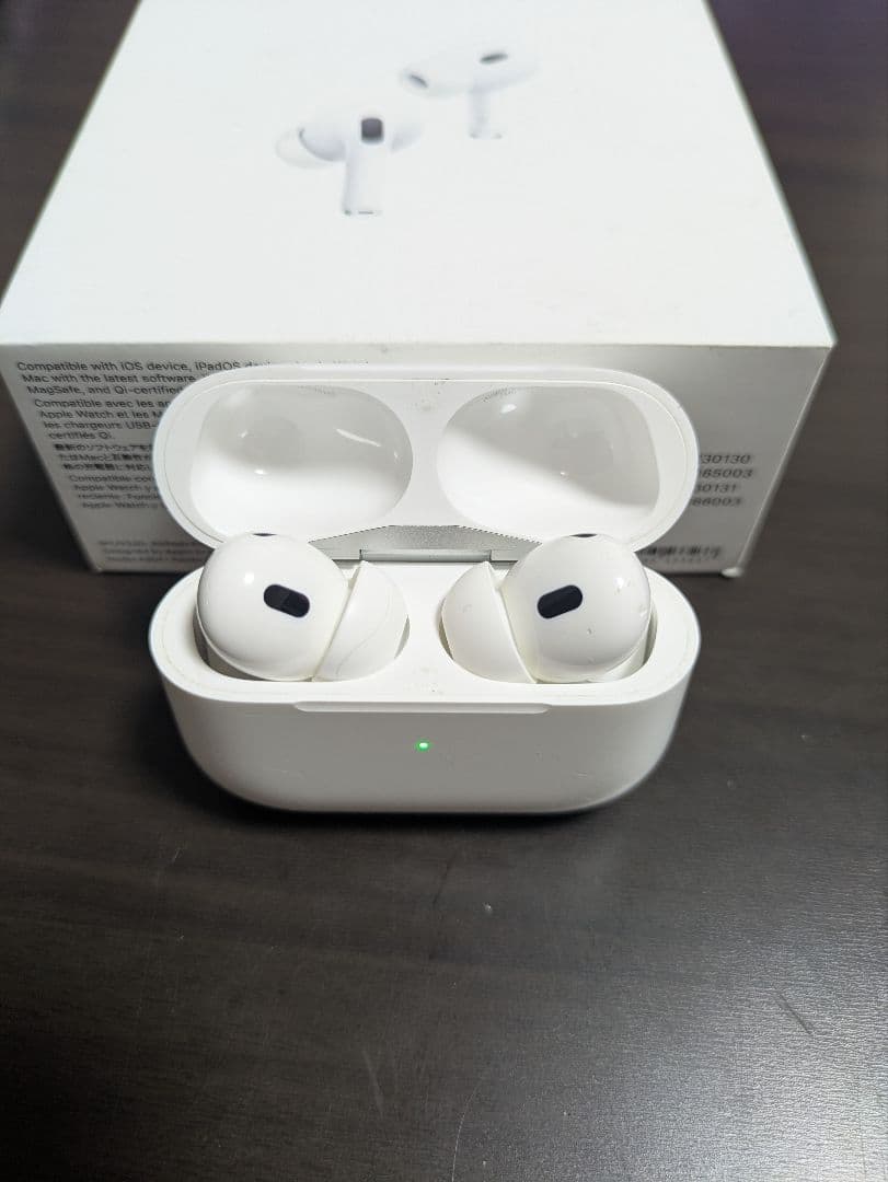 サッカー　AirPods Pro 第2世代 USB-C