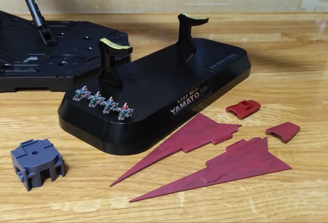 1/1000宇宙戦艦ヤマト3199 LED発光全塗装完成品