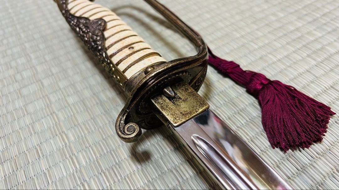 模造刀 海軍刀 指揮刀 サーベル 刀緒付き 250617-1