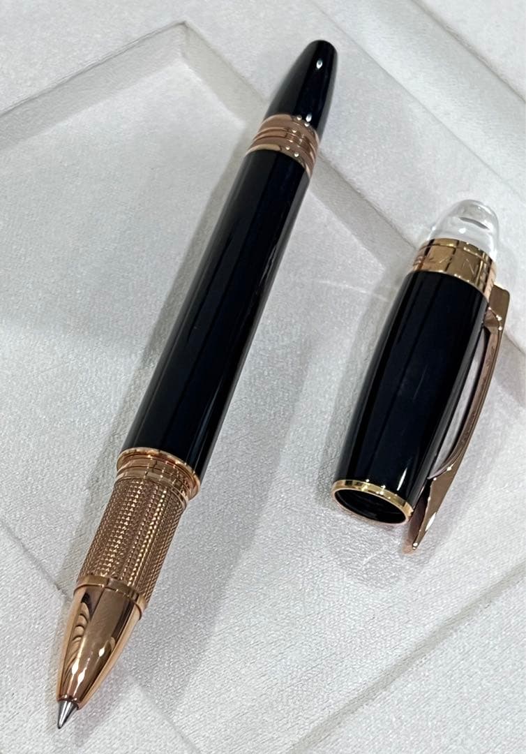 ブラックフライデーセール中！！【新品極美品】モンブラン　ボールペン　カードケース