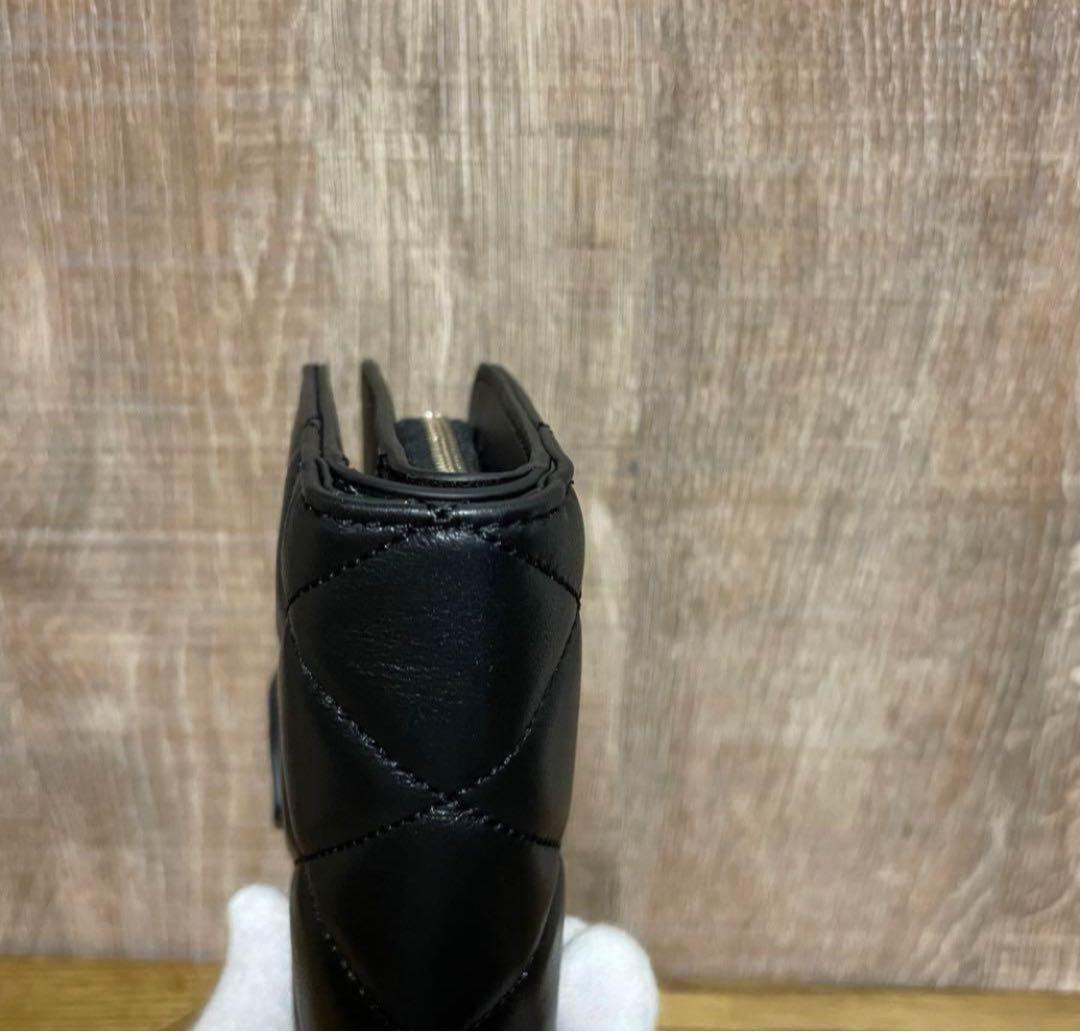 新品✨Kate spade キルティング財布 2つ折り　ブラック　人気カラー