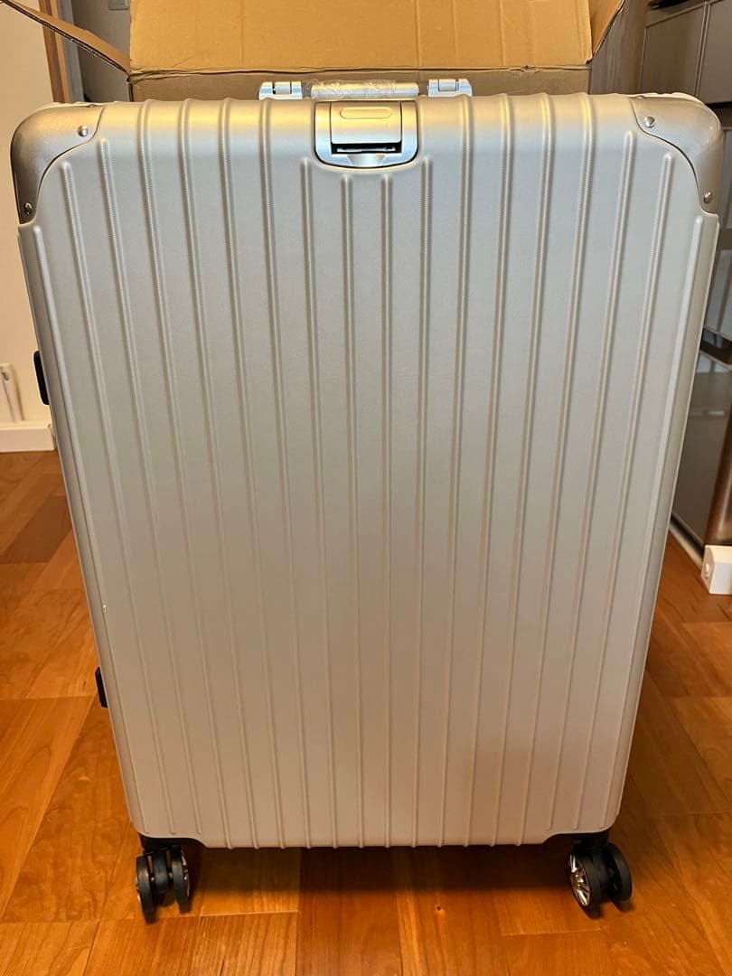 シルバー キャリーケース 大型　7泊〜10日用