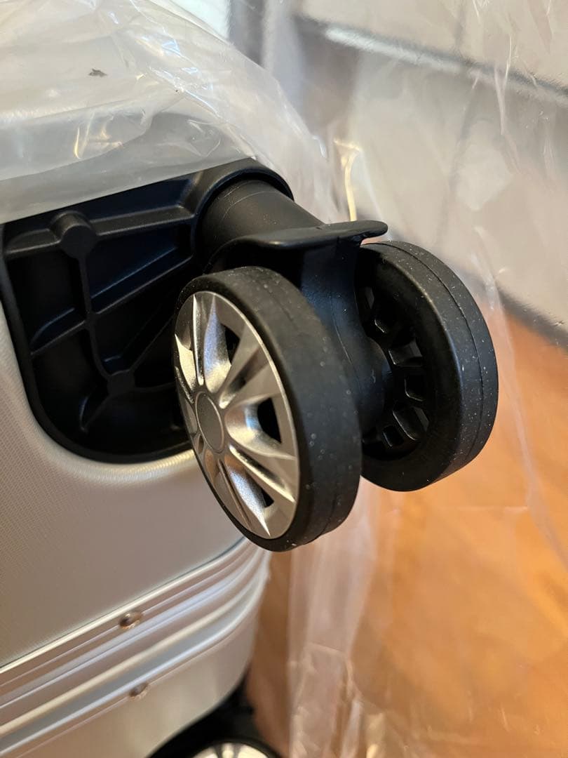 シルバー キャリーケース 大型　7泊〜10日用