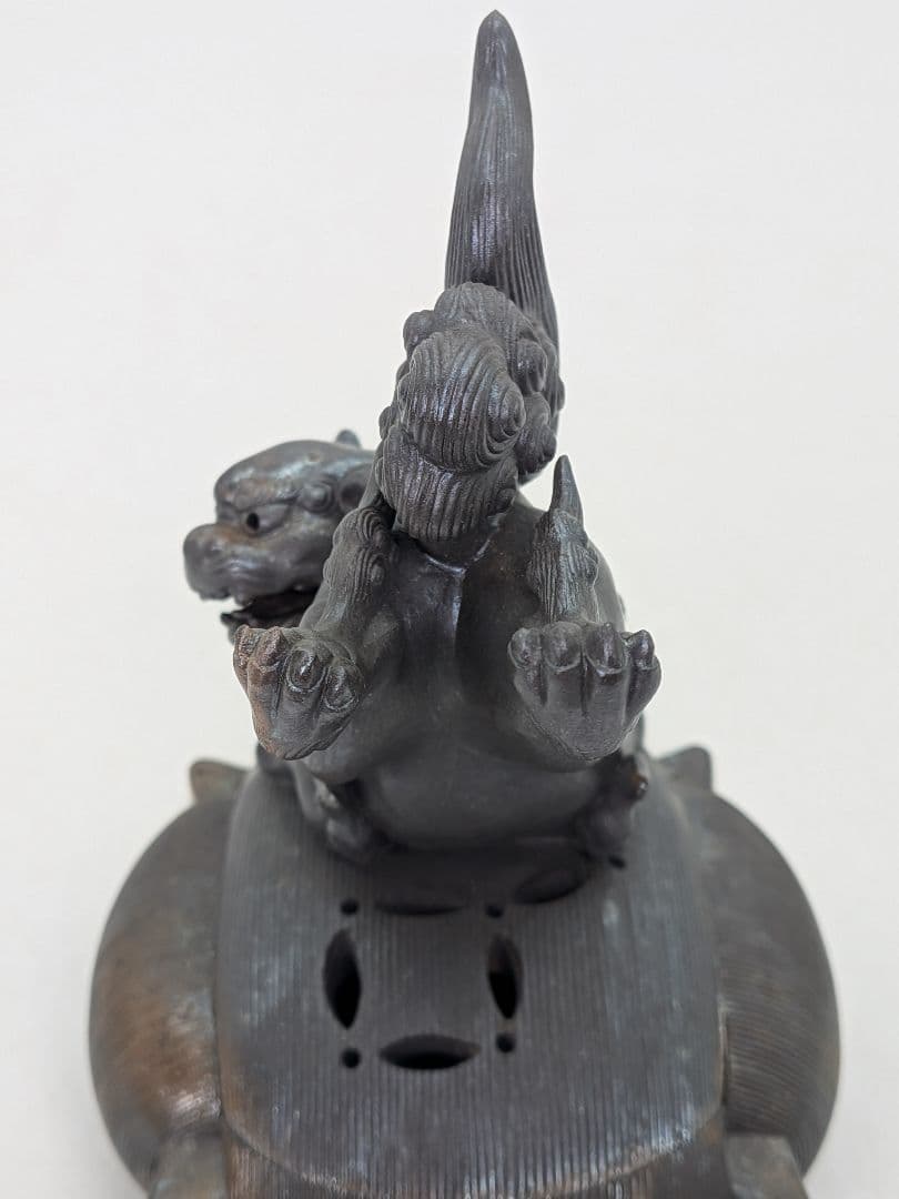 西村春湖 青備前糸巻獅子香炉 共箱合布 備前焼 抹茶道具 香道具 跳ね獅子 在銘