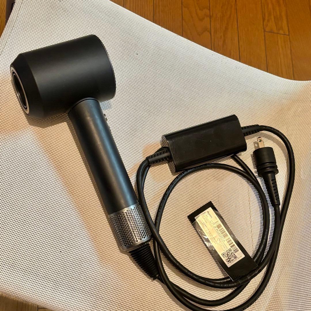 ダイソン Dyson Supersonic Ionic ブラック ヘアドライヤー