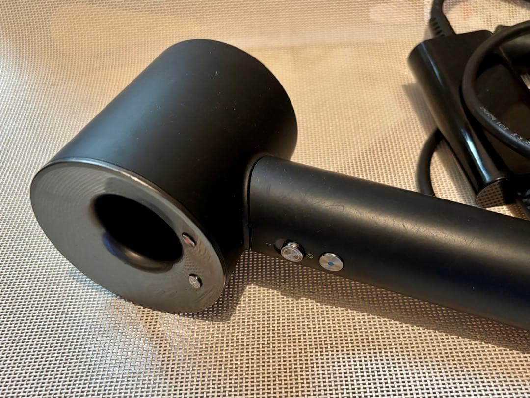 ダイソン Dyson Supersonic Ionic ブラック ヘアドライヤー