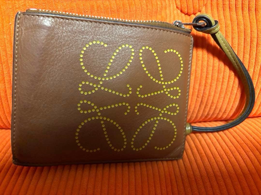 【本日22時までお値下げ中】LOEWE レザー ケース　ロエベ　財布