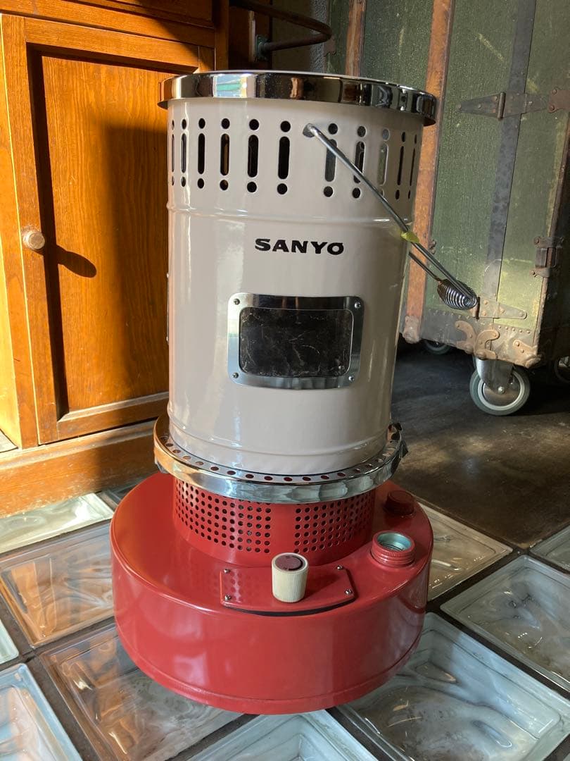 SANYOサンヨー石油ストーブ　ビンテージストーブ昭和レトロ