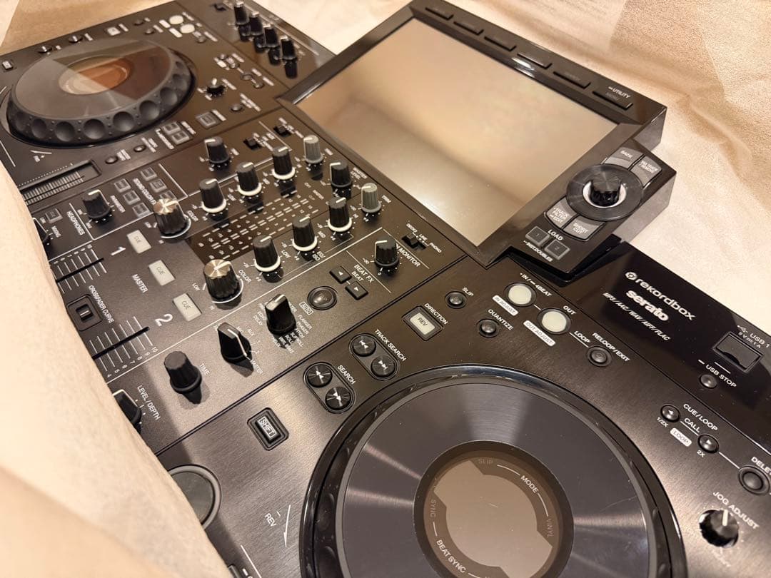 【美品】24年製 XDJ-RX3 DJコントローラー