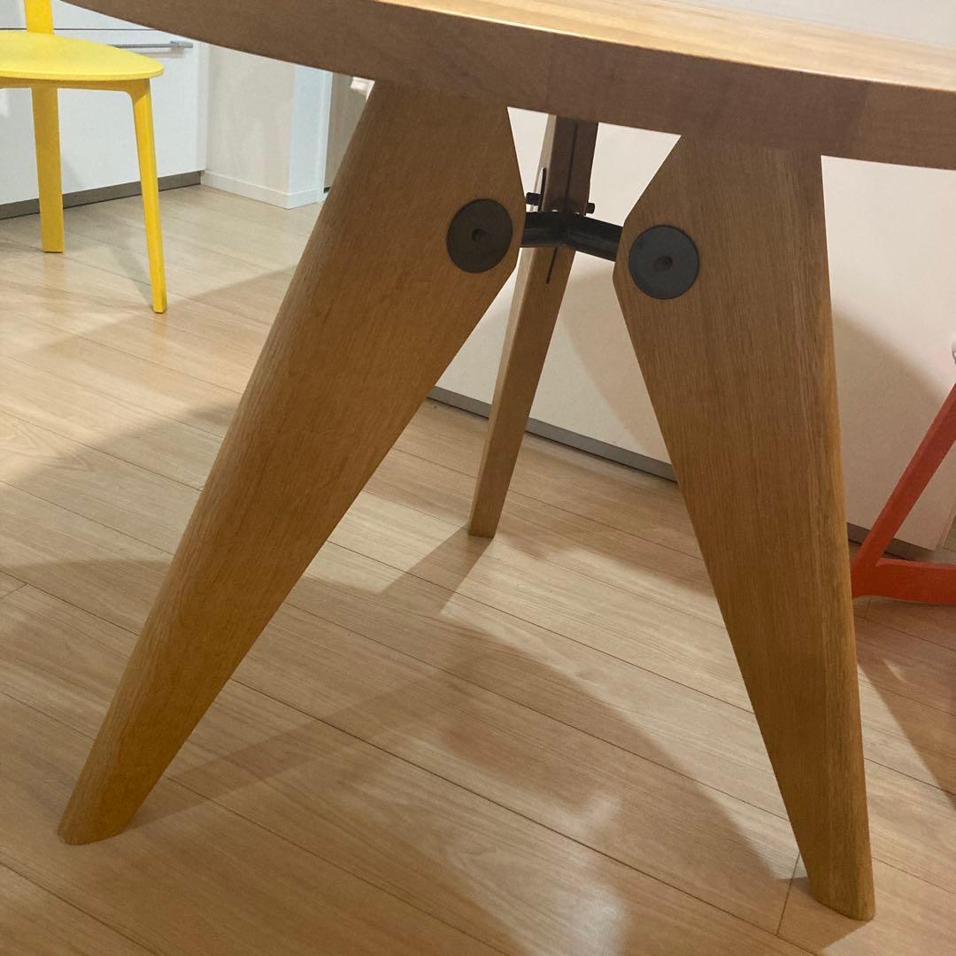 Vitra Gueridon ダイニングテーブル　ジャン・プルーヴェ　ゲリドン