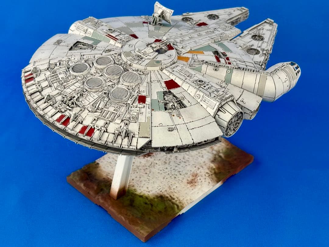 バンダイ 1/144 ミレニアムファルコン 最後のジェダイ完成品　整理番号3