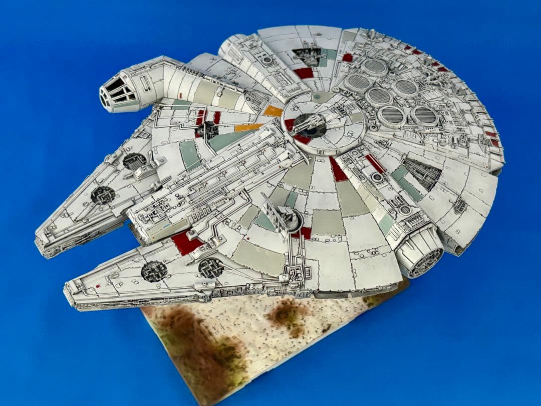 バンダイ 1/144 ミレニアムファルコン 最後のジェダイ完成品　整理番号3