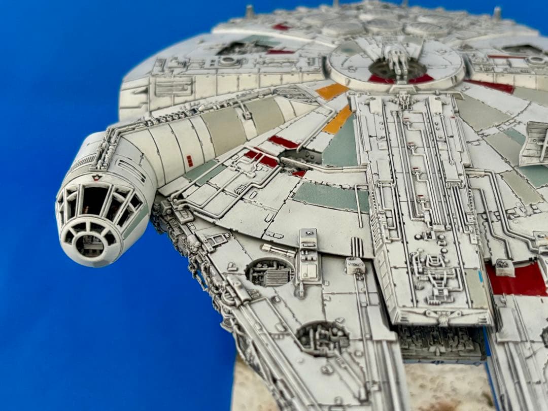 バンダイ 1/144 ミレニアムファルコン 最後のジェダイ完成品　整理番号3