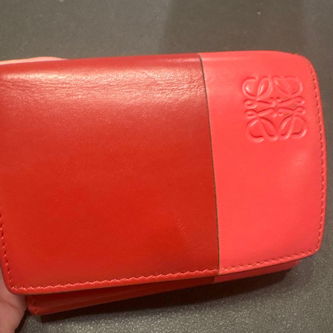 ロエベ LOEWE レザー三つ折り財布 赤 ピンク
