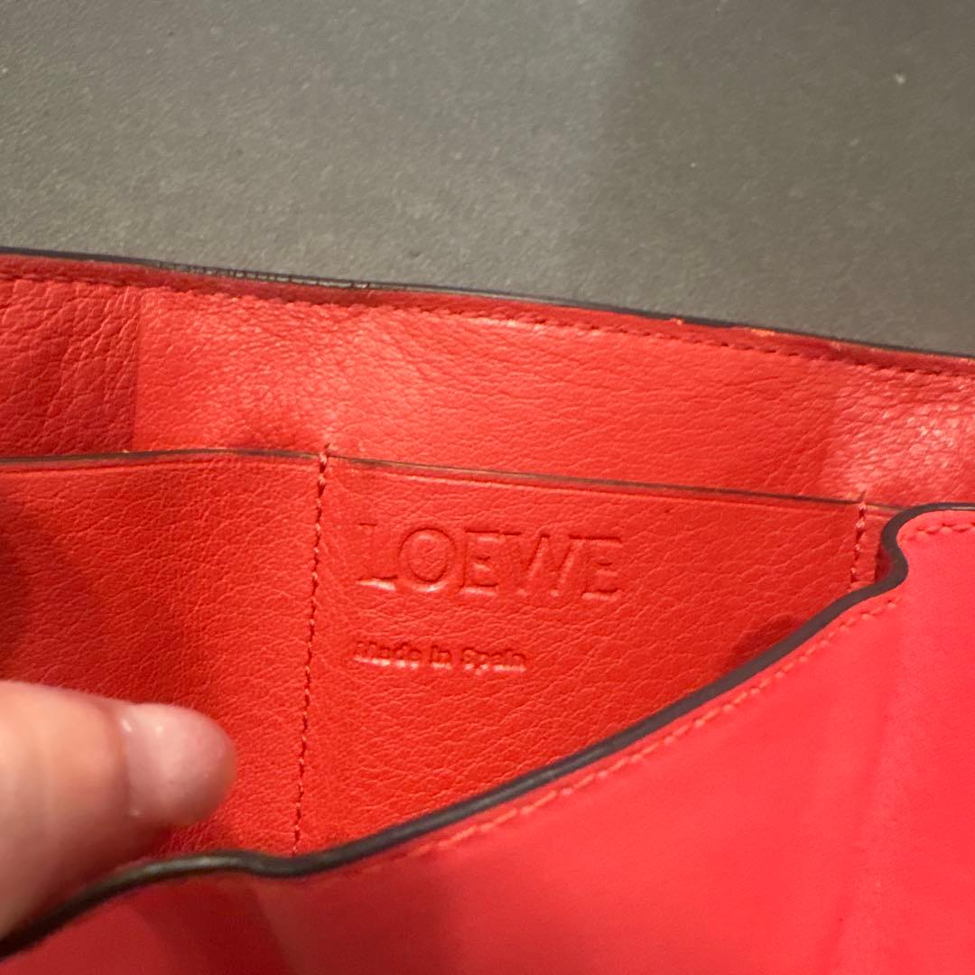 ロエベ LOEWE レザー三つ折り財布 赤 ピンク